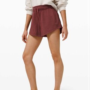 Lululemon inner glow short size 2